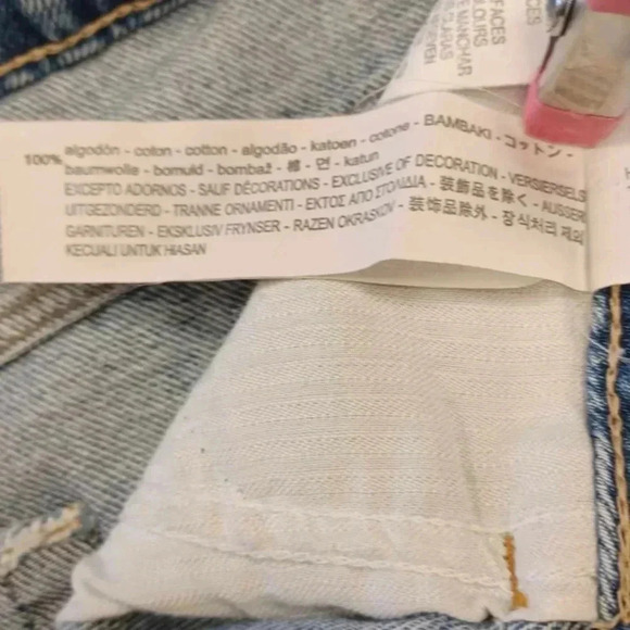 Zara High Rise Distressed Lip Appliqués Patches Denim Shorts Size 02 - Picture 8 of 10